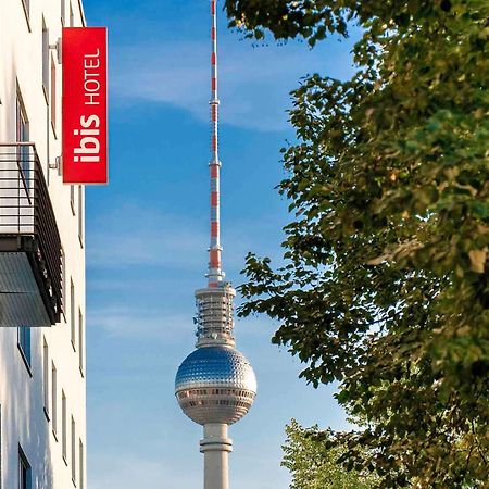 Hotel Ibis Berlin Mitte Esterno foto