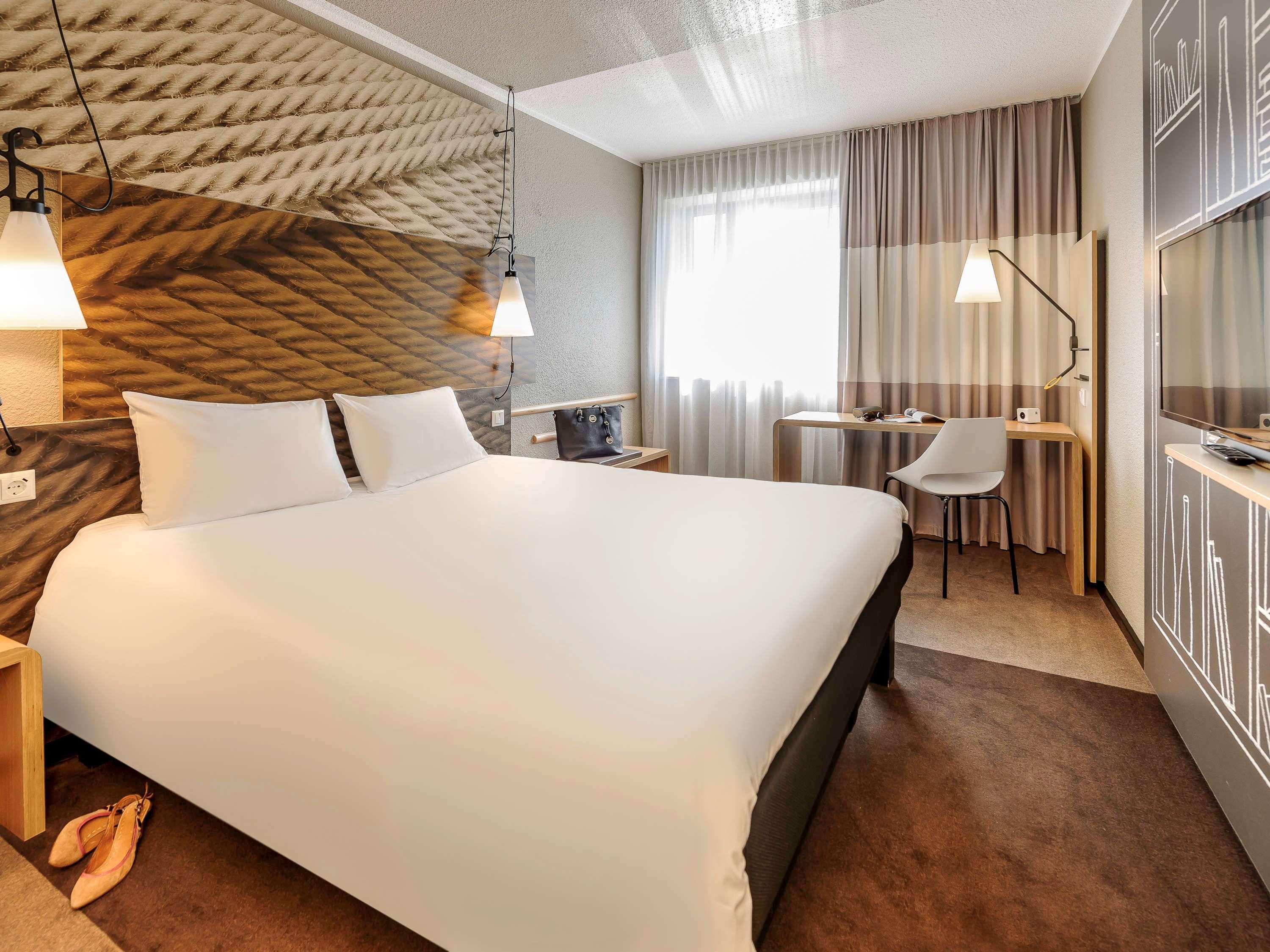 Hotel Ibis Berlin Mitte Esterno foto
