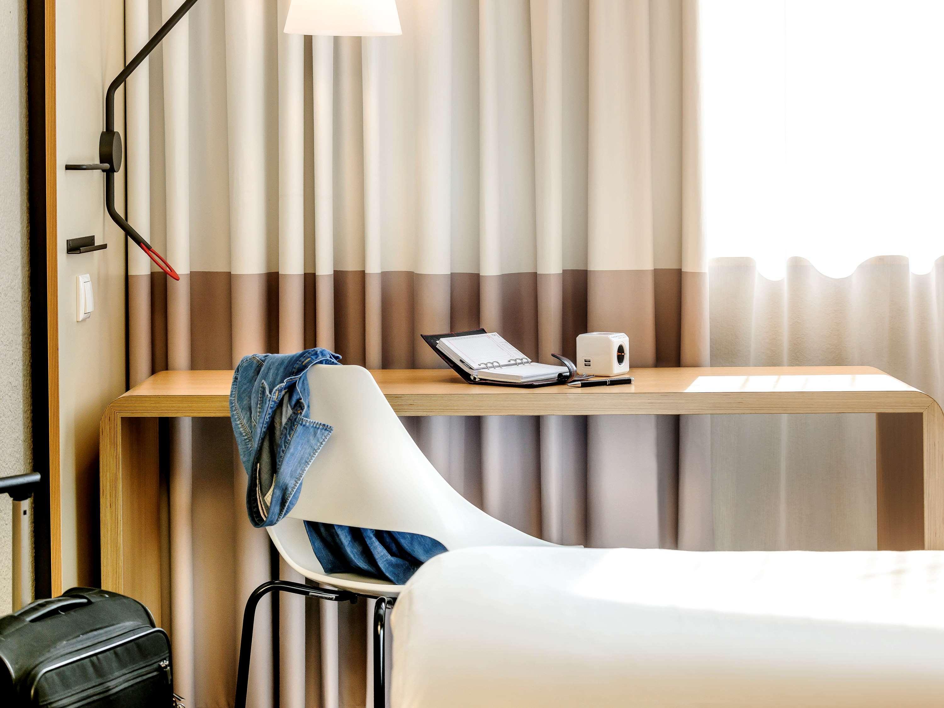 Hotel Ibis Berlin Mitte Esterno foto