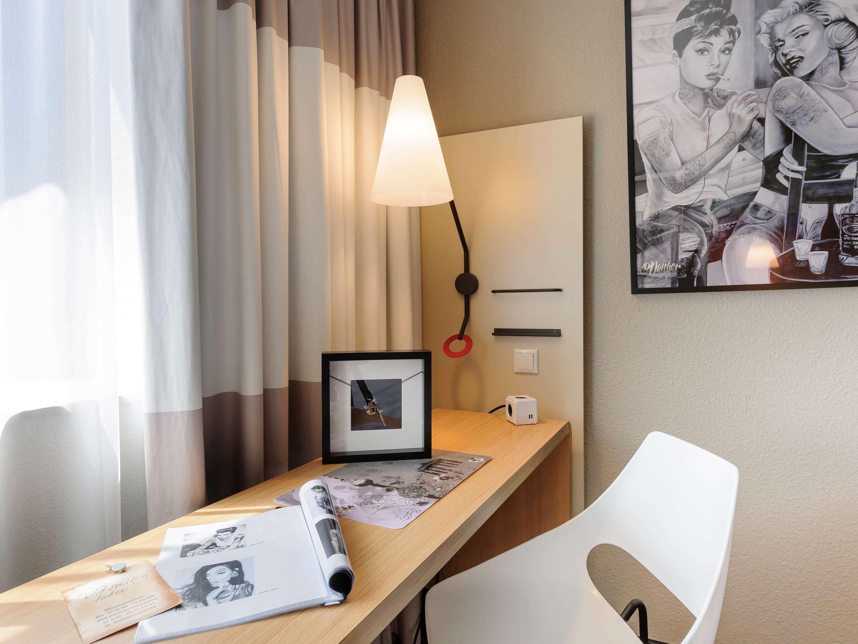 Hotel Ibis Berlin Mitte Esterno foto