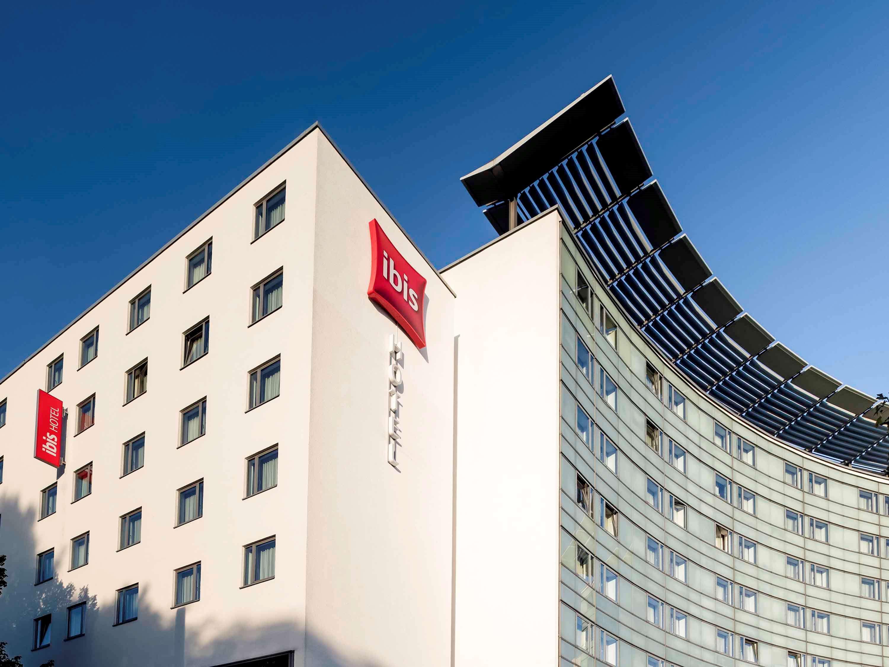 Hotel Ibis Berlin Mitte Esterno foto