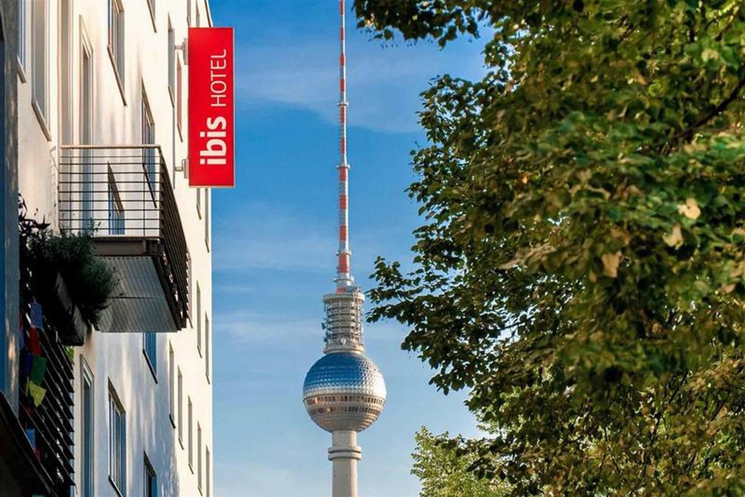Hotel Ibis Berlin Mitte Esterno foto