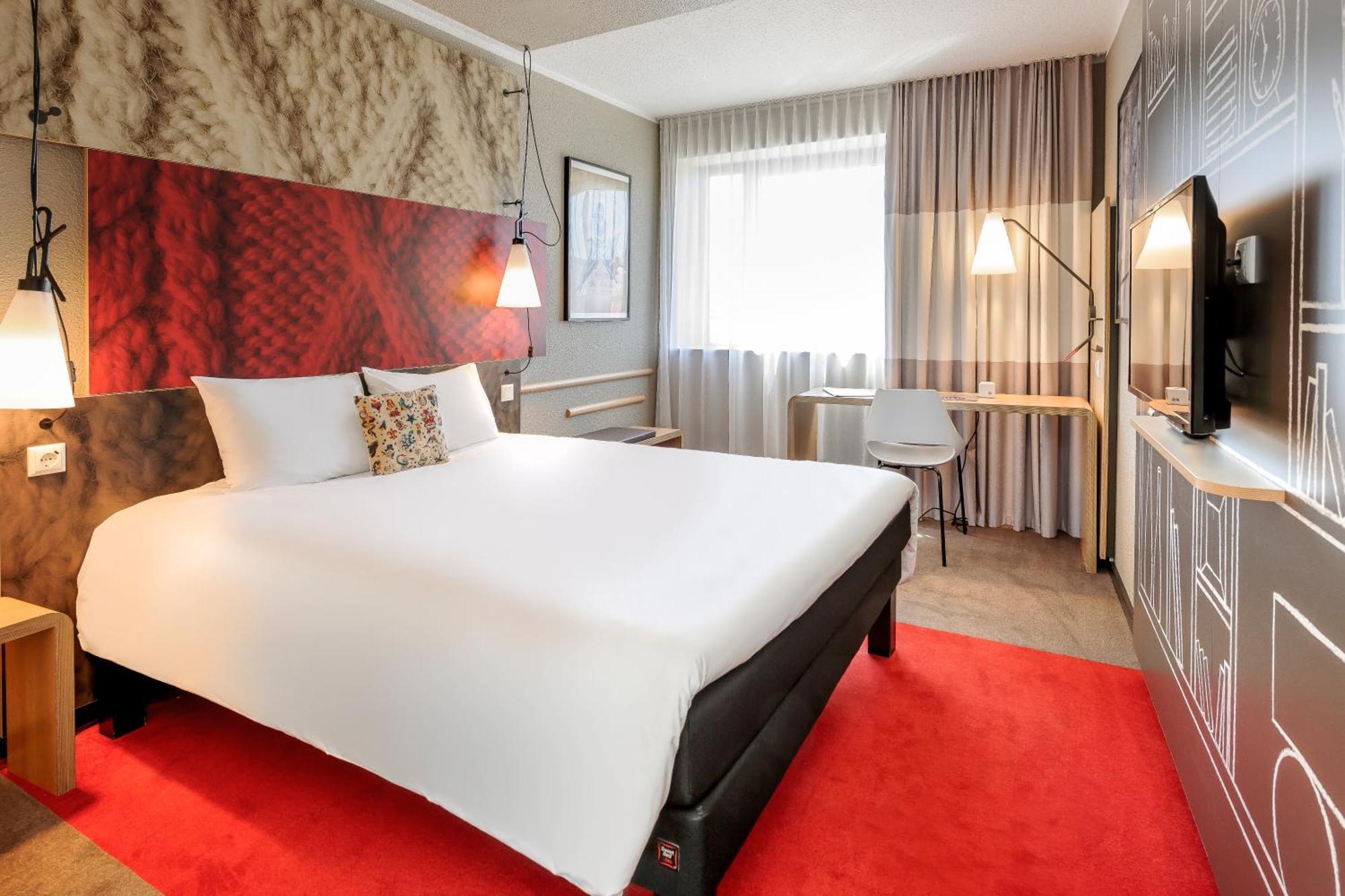 Hotel Ibis Berlin Mitte Esterno foto