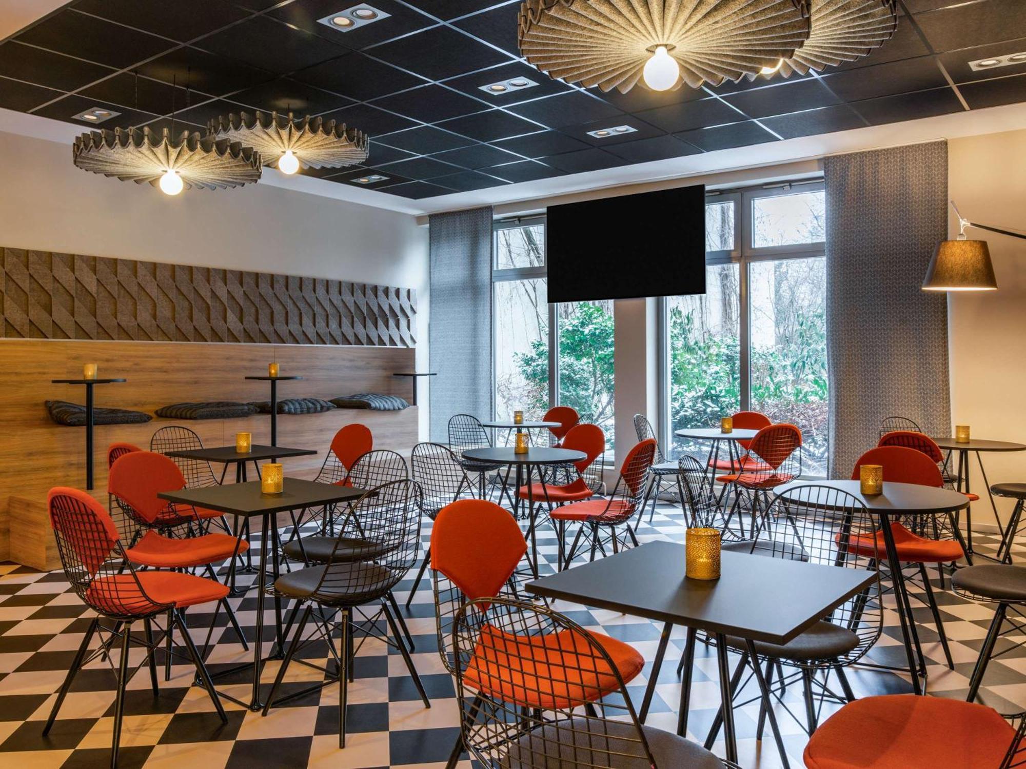 Hotel Ibis Berlin Mitte Esterno foto