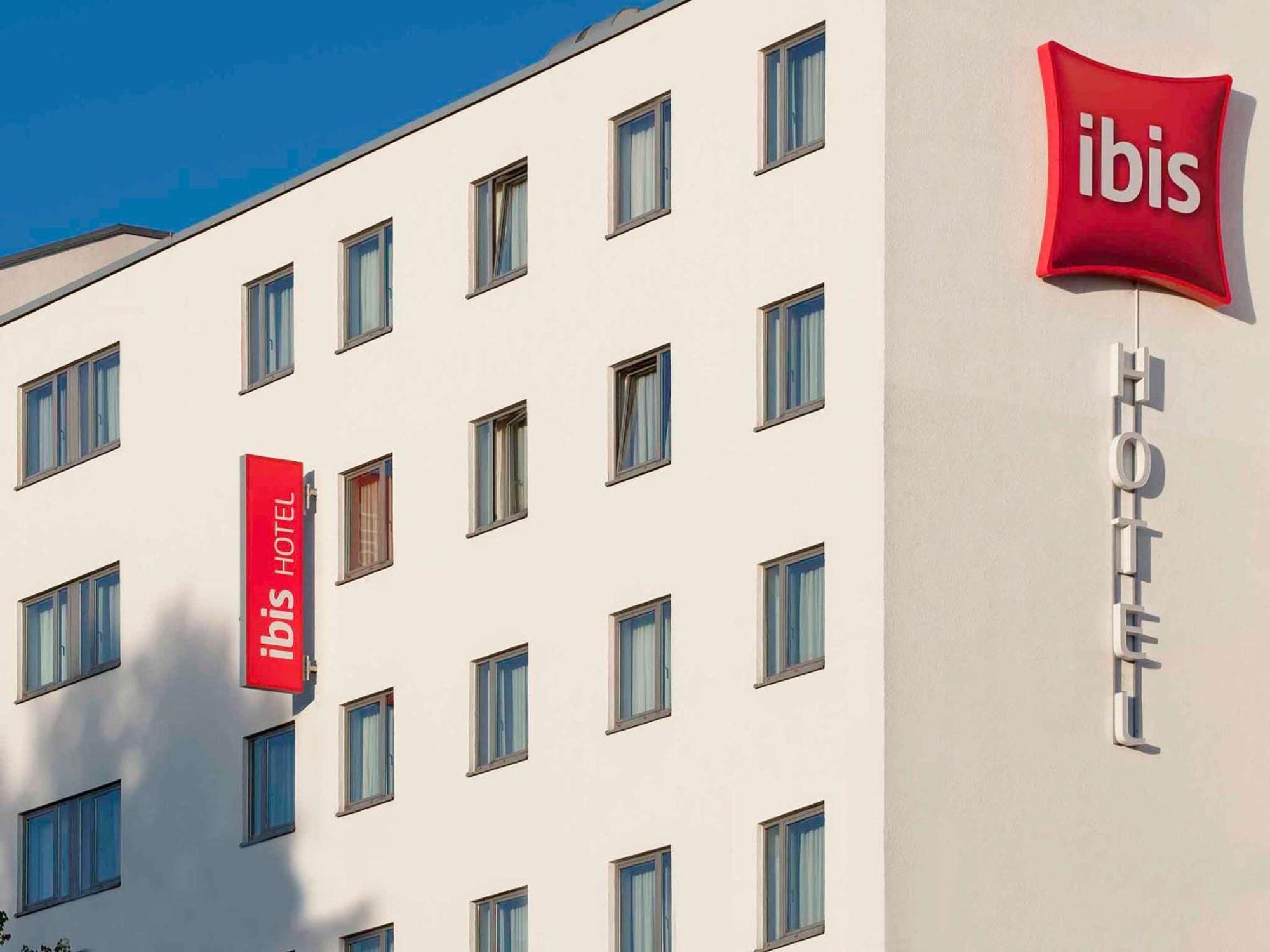 Hotel Ibis Berlin Mitte Esterno foto