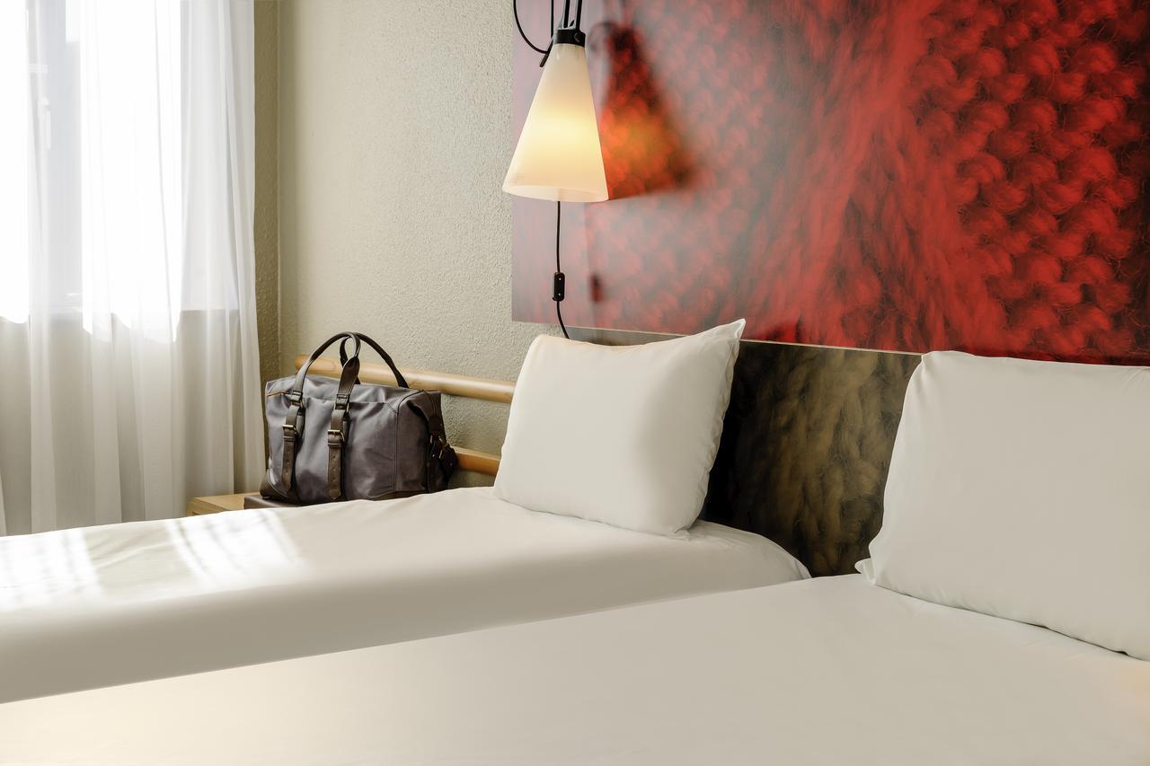 Hotel Ibis Berlin Mitte Esterno foto